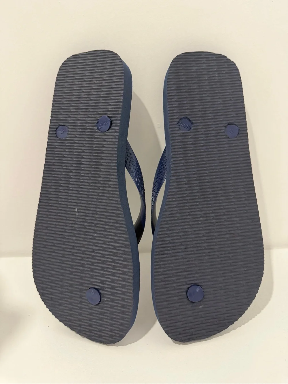 Havaianas Men's Navy Blue Flip-Flops